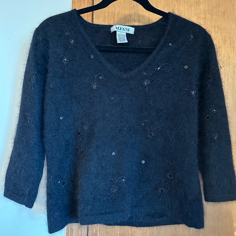 Alfani Agora Rabitt Hair Long Sleeve Pullover Sweater Size L fits M.